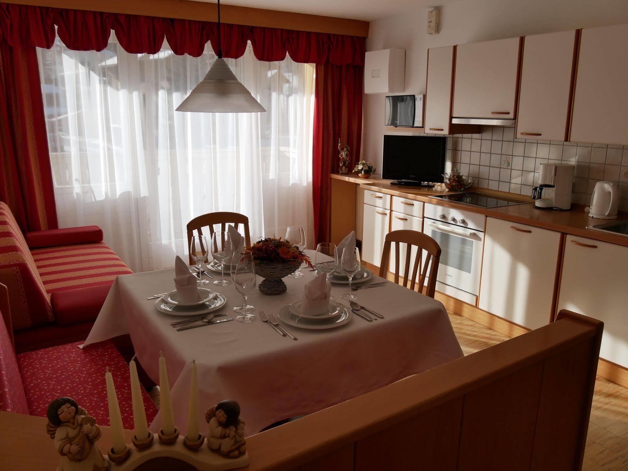 Appartmenthotel Residence Elvis Ortisei Eksteriør billede